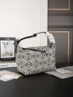 LOEWE CubiAnagram 弁当バックケース付き 25*19cm - 画像 (6)