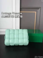 Bottega Veneta BV CASSETTE 手持ちバッグ ケース付き 20*13cm - 画像 (6)