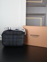Burberry Paddy カメラ ショルダーバッグ ケース付き 22*16cm - 画像 (3)
