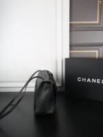 CHANEL 26S ショルダーバック ケース付き 32*19cm 38*25cm - 画像 (13)