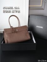 CHANEL 26A トートバッグ ケース付き 38*23cm - 画像 (3)