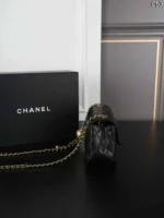 CHANEL Classic Flap CF 2 ショルダーバック ケース付き 17*20cm 20*13cm - 画像 (8)
