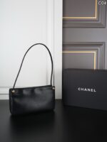 CHANEL 26S 肩掛けバック ケース付き 24*14cm - 画像 (11)