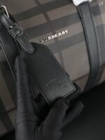Burberry 旅行バッグ 50*28CM - 画像 (9)