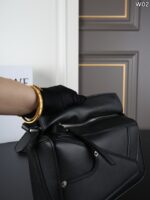 LOEWE PuzzleAnagram ショルダーバッグ ケース付き 23*16cm - 画像 (7)