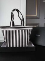 CHANEL 26M coco-Beach トートバッグ ポーチ付き ケース付き 35*36cm - 画像 (4)