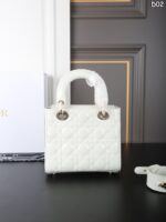 DIOR Lady Dior ショルダーバック ケース付き 17*14cm 20*17cm 24*20cm - 画像 (11)