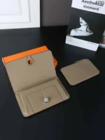 HERMES Dogon 二つ折り財布 ケース付き 12*9cm - 画像 (13)