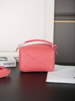 LOEWE Puzzle ショルダーバッグ ケース付き 19*13cm 24*15cm - 画像 (5)