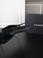 CHANEL WOC 24K ショルダーバック ケース付き 19*12cm - 画像 (10)