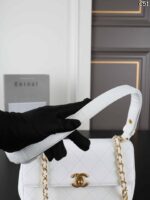 CHANEL 26C ショルダーバック 22*14cm - 画像 (9)