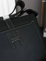 HERMES ショルダーバッグ ケース付き 25*27cm 29*22cm - 画像 (14)