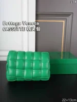 Bottega Veneta BV CASSETTE 手持ちバッグ ケース付き 20*13cm - 画像 (9)