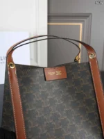 CELINE 水筒バック ケース付き 16*21cm - 画像 (7)