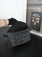 Balenciaga デニム ボディーバッグ ケース付き 24.5*17cm - 画像 (6)