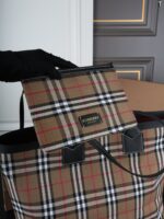 Burberry London トートバッグ ポーチセット 34*28cm - 画像 (7)