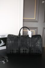 Burberry 旅行バッグ 50*28cm - 画像 (4)