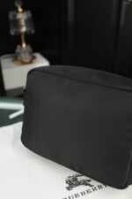Burberry カメラ ショルダーバッグ ケース付き 20*16cm - 画像 (9)