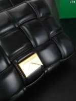 Bottega Veneta BV CASSETTE 手持ちバッグ ケース付き 20*13cm - 画像 (18)