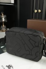Burberry カメラ ショルダーバッグ ケース付き 20*16cm - 画像 (17)
