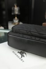 Burberry カメラ ショルダーバッグ ケース付き 22*14cm - 画像 (12)