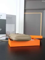 HERMES 携帯ポーチ ケース付き 12*18cm - 画像 (13)