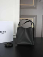 CELINE 水筒バック ケース付き 16*21cm - 画像 (16)