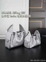 CHANEL 25Bag 25P hobo キャビア 水筒バック ケース付き 20*22cm 30*26cm - 画像 (4)