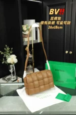 BV ショルダーバッグ ケース付き 26*18cm - 画像 (10)