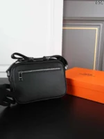 HERMES カメラ ショルダーバッグ ケース付き 24.5*17cm - 画像 (9)