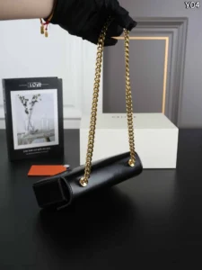 CELINE Claude ショルダーバッグ ケース付き 21*19cm - 画像 (7)