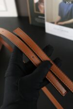 Burberry ショルダーバッグ ケース付き 19.5*16cm - 画像 (8)