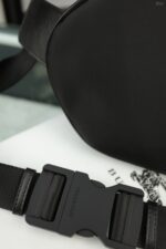 Burberry ボディーバッグ ケース付き 22*14cm - 画像 (8)