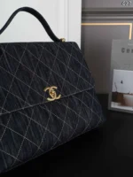 CHANEL ハンドバッグ ショルダーバック ケース付き 37*28cm - 画像 (10)