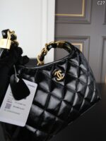 CHANEL 24A HOBO 肩掛けバッグ ケース付き 27*21cm - 画像 (7)