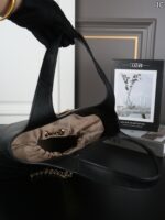 CHANEL 26P 水筒バック ケース付き 24*18cm - 画像 (12)