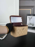 CHANEL Cruise 26C キャビア ハンドバッグ ショルダーバック ケース付き 17*11cm - 画像 (11)