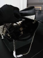 CHANEL 31Bag 24S  ショルダーバック ケース付き 24*19cm - 画像 (8)