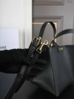 CELINE 水筒バック ケース付き 16*21cm - 画像 (17)