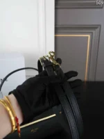 CELINE Triomphe CYLINDER 水筒バック ケース付き 26*13cm - 画像 (17)