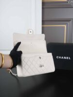 CHANEL Classic Flap CF キャビア  ショルダーバック ケース付き 23*14.5cm - 画像 (9)