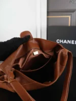 CHANEL 26P Hobo ショルダーバッグ ケース付き 33*25cm - 画像 (9)