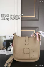 HERMES Evelyne 29 III bag ハンドバッグ ショルダーバック ケース付き 29*30cm - 画像 (9)