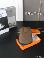 HERMES 携帯ポーチ ケース付き 12*18cm - 画像 (9)