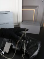 Balenciaga Pamela 肩掛けバッグ ショルダーバッグ ケース付き 26*30cm - 画像 (9)