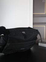 Balenciaga ショルダーバッグ 46*32cm - 画像 (10)