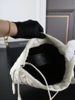CHANEL 26S ショルダーバック ケース付き 22*18cm - 画像 (7)
