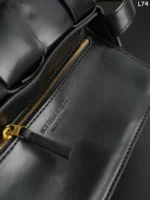 Bottega Veneta BV CASSETTE 手持ちバッグ ケース付き 20*13cm - 画像 (20)