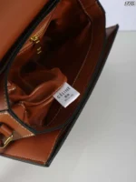CELINE Triomphe キャンバス ショルダーバック ケース付き 22*16.5cm - 画像 (18)