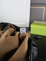 LOEWE Flamenco Purse ハンドバッグ ショルダーバッグ ケース付き 14*15cm 28*18cm - 画像 (19)